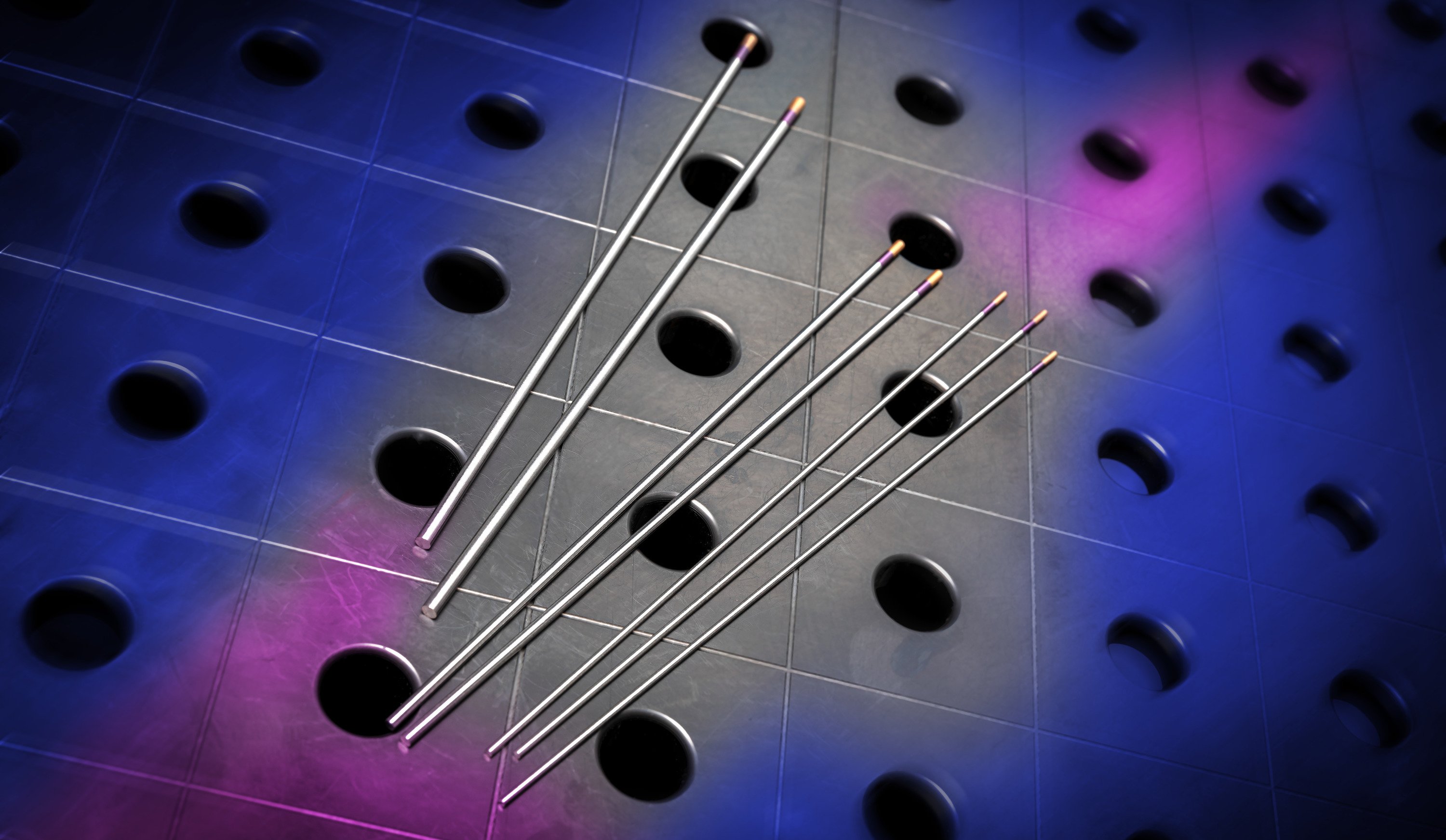 Tungsten_electrode_E3_PRO_on_welding_table